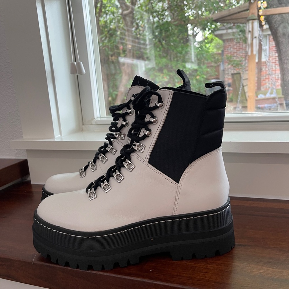 Marc Fisher White Combat Boots NEVER WORN size 8